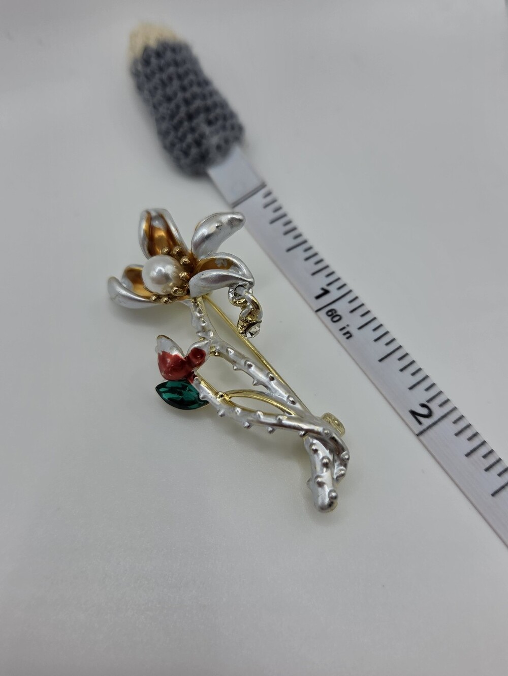 Red Lotus Flower Pearl Brooch Enamel Leaf Rhinestone Floral Pin New - Picture 2 of 5